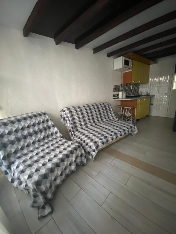 House&House 84 Apartment Petropavlovskaya Borshchagovka ภายนอก รูปภาพ