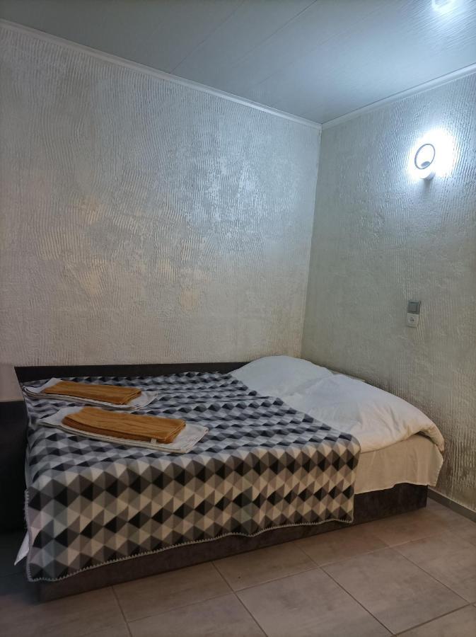 House&House 84 Apartment Petropavlovskaya Borshchagovka ภายนอก รูปภาพ